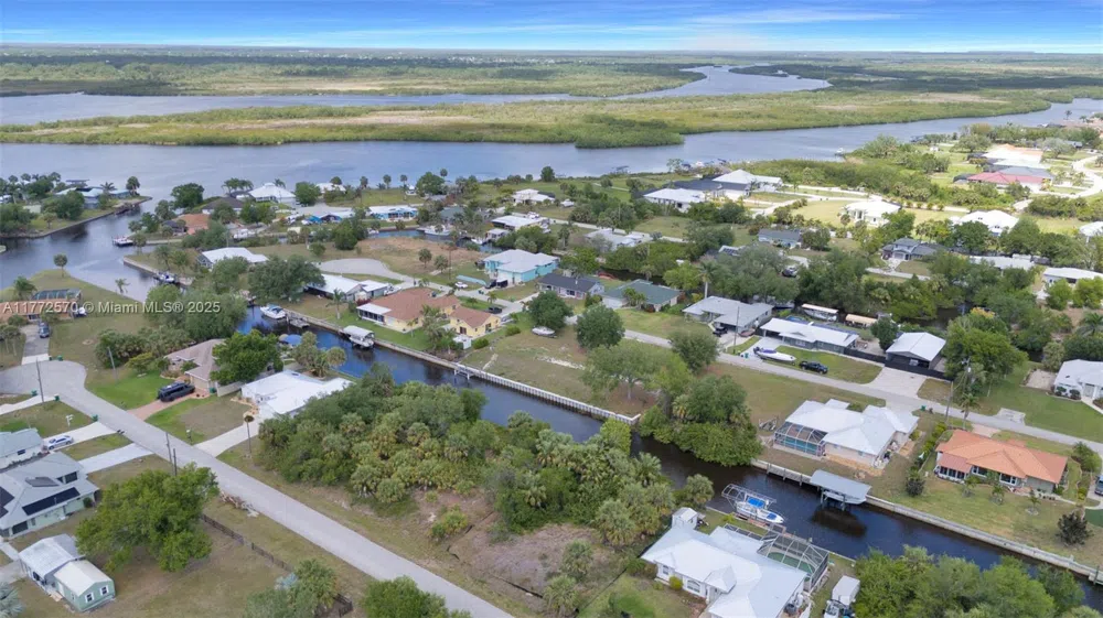 28450 Sabal Palm Dr Punta Gorda, FL 33982
