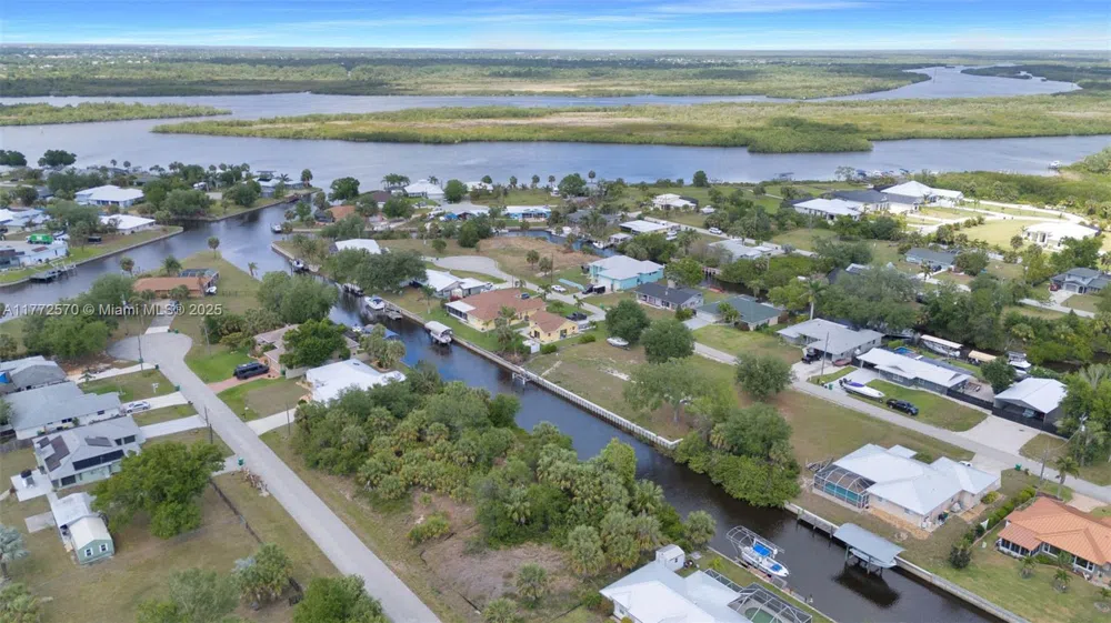 28450 Sabal Palm Dr Punta Gorda, FL 33982