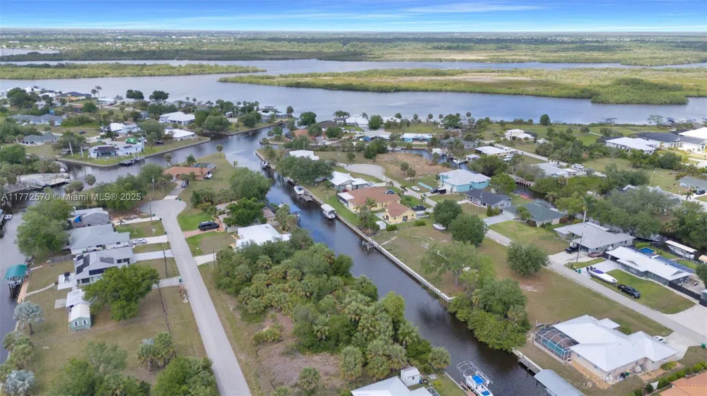 28450 Sabal Palm Dr Punta Gorda, FL 33982