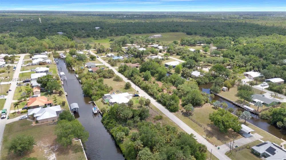 28450 Sabal Palm Dr Punta Gorda, FL 33982