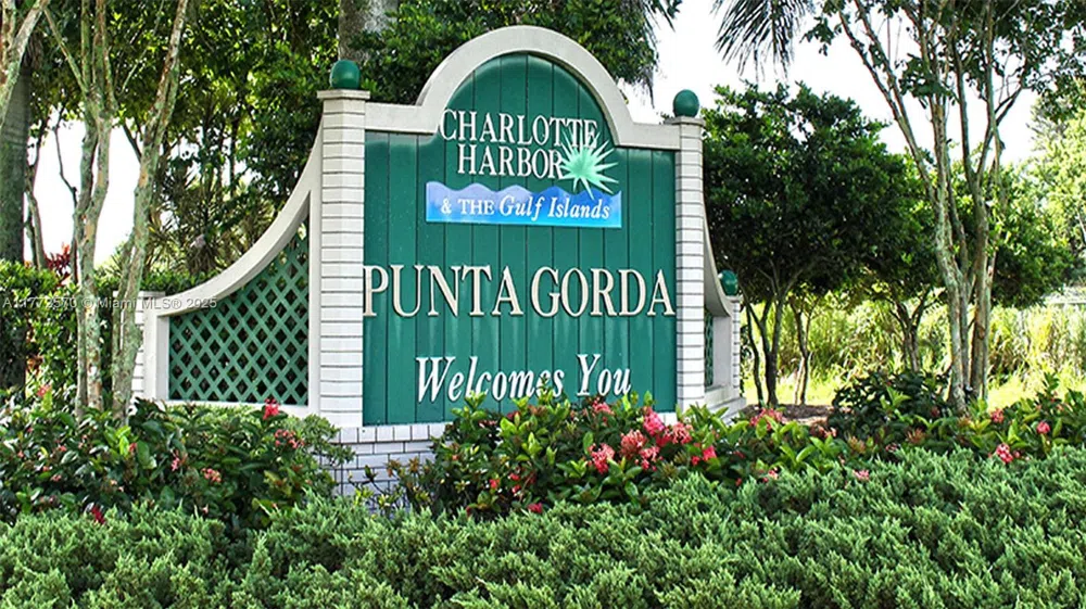 28450 Sabal Palm Dr Punta Gorda, FL 33982