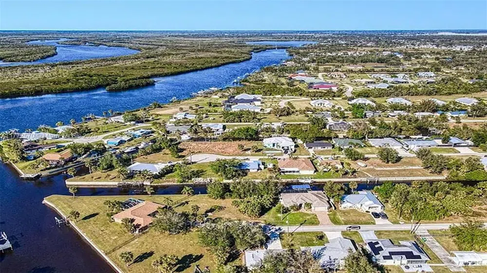 28450 Sabal Palm Dr Punta Gorda, FL 33982