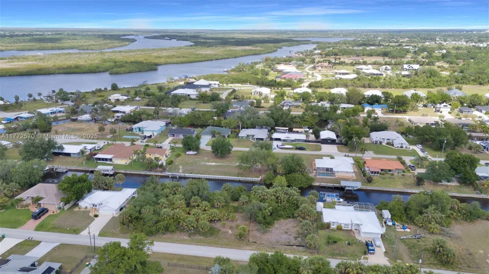 28450 Sabal Palm Dr Punta Gorda, FL 33982