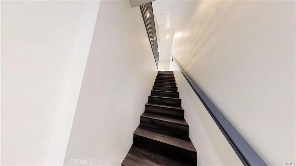 4461 Tujunga Avenue #102 Studio City, CA 91602