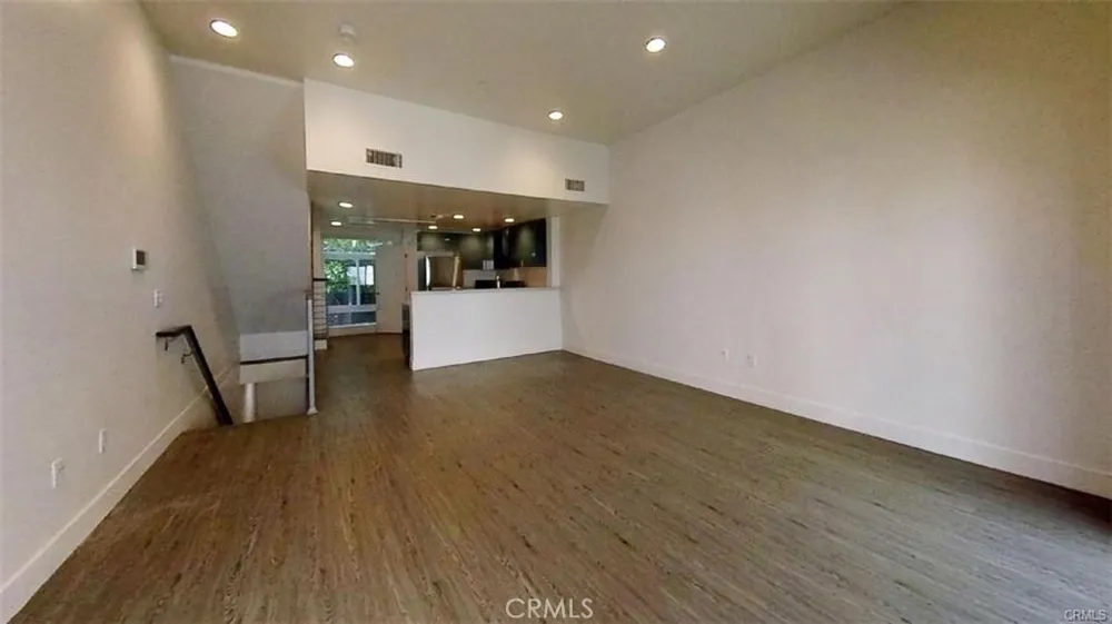 4461 Tujunga Avenue #102 Studio City, CA 91602