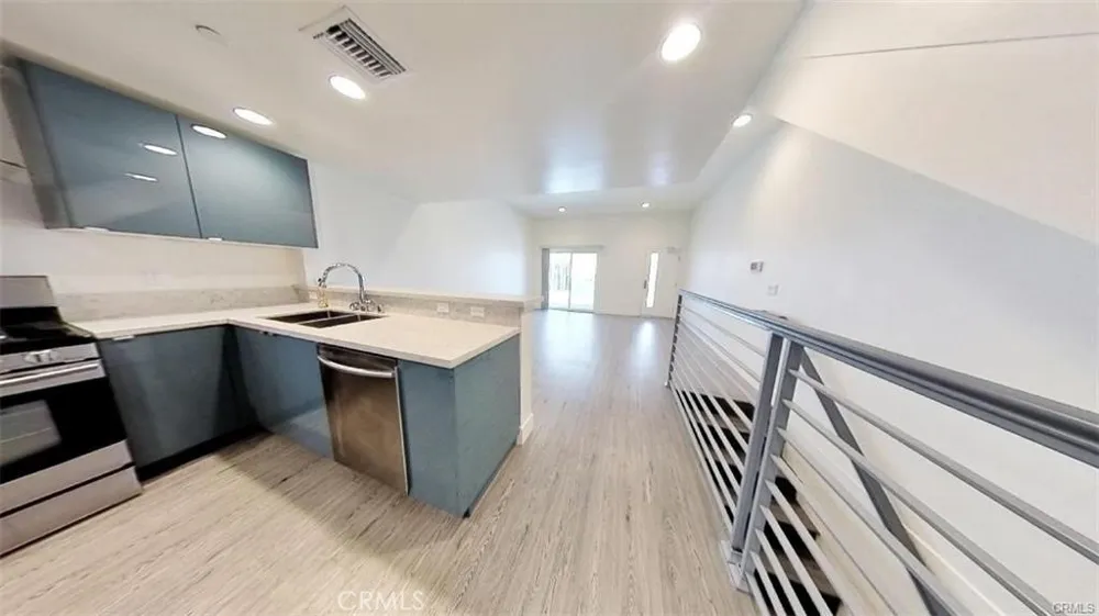 4461 Tujunga Avenue #102 Studio City, CA 91602