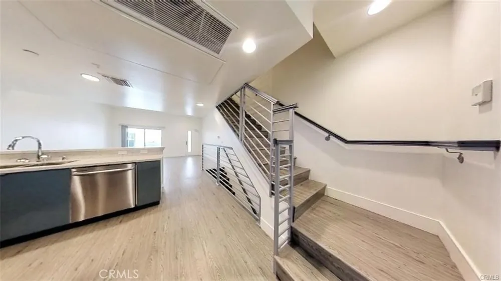 4461 Tujunga Avenue #102 Studio City, CA 91602