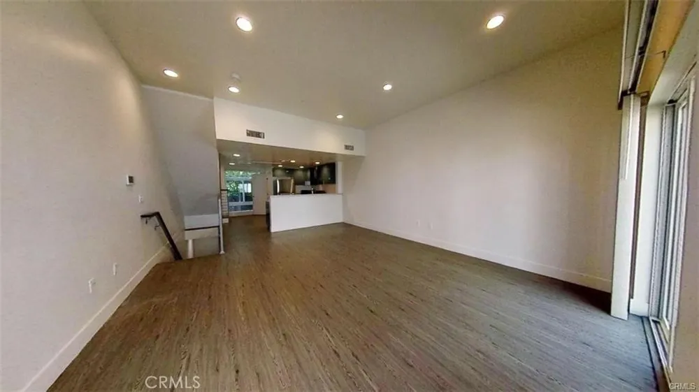 4461 Tujunga Avenue #102 Studio City, CA 91602