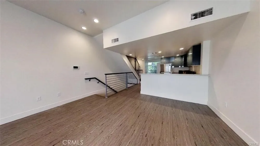 4461 Tujunga Avenue #102 Studio City, CA 91602