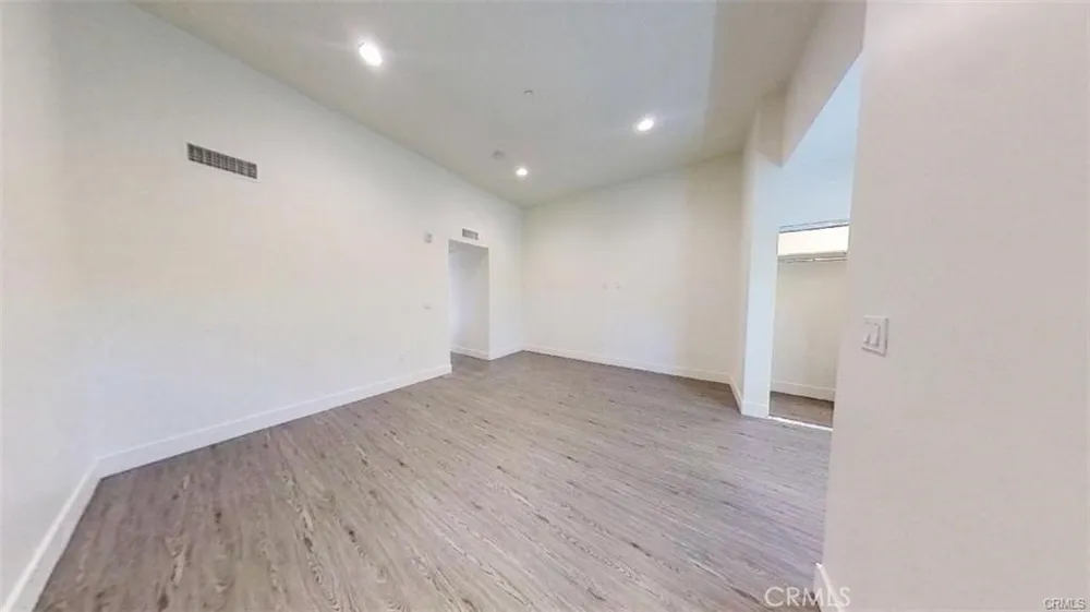 4461 Tujunga Avenue #102 Studio City, CA 91602