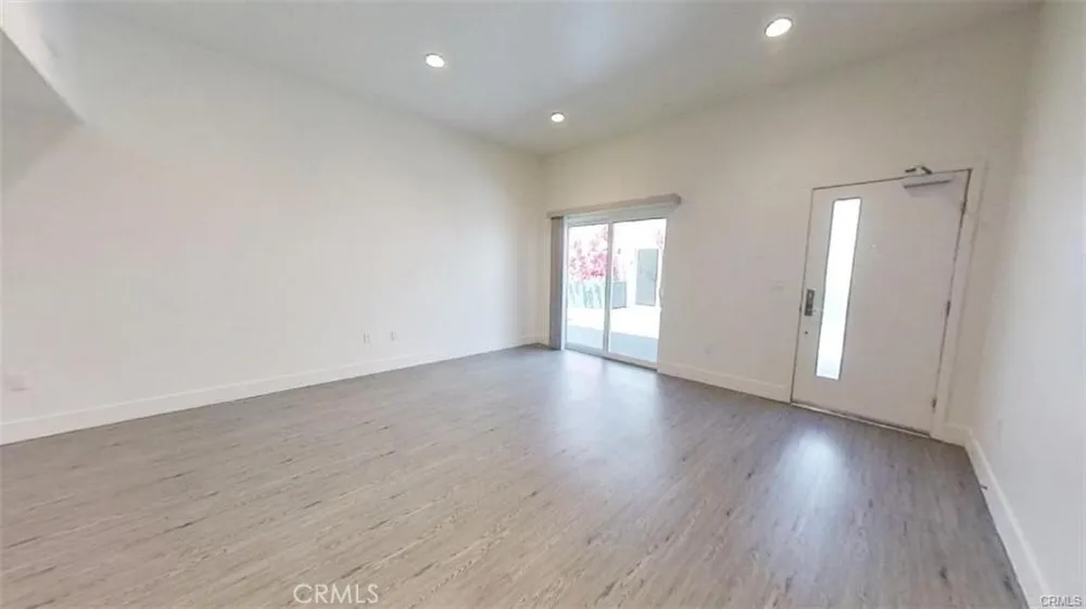 4461 Tujunga Avenue #102 Studio City, CA 91602