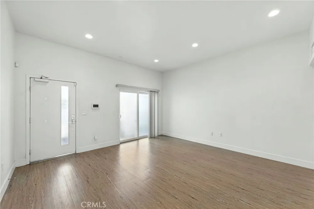 4461 Tujunga Avenue #102 Studio City, CA 91602