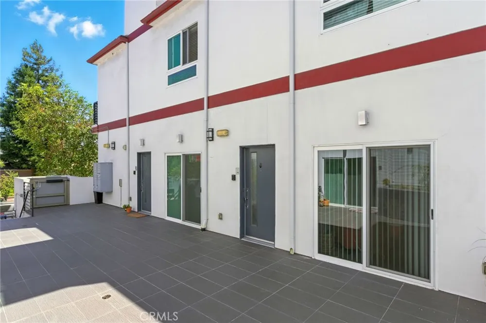 4461 Tujunga Avenue #102 Studio City, CA 91602