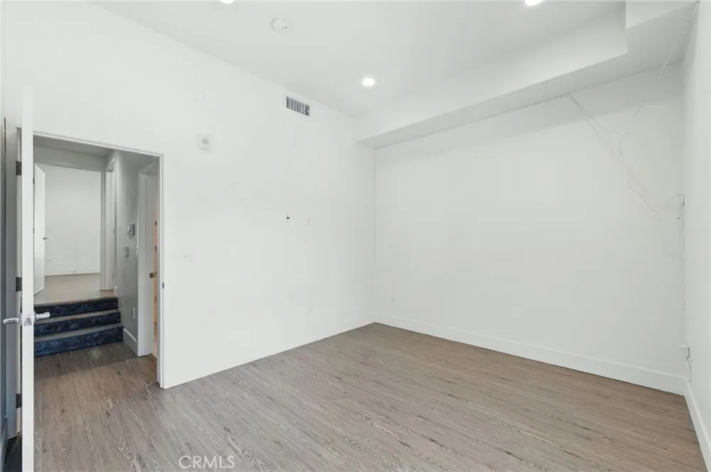 4461 Tujunga Avenue #102 Studio City, CA 91602