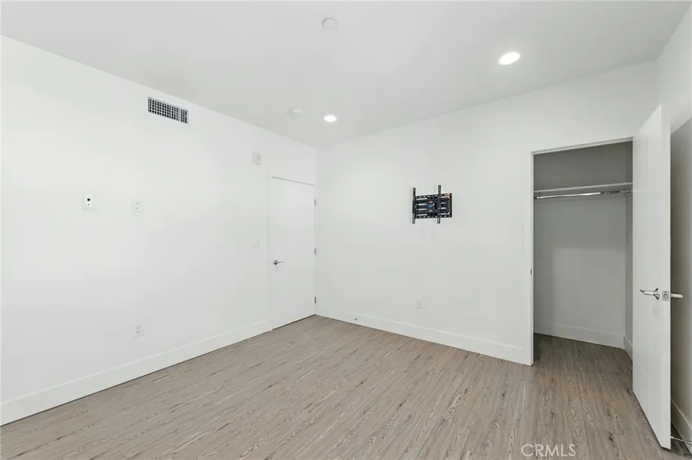 4461 Tujunga Avenue #102 Studio City, CA 91602