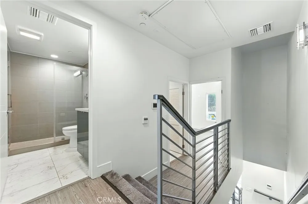 4461 Tujunga Avenue #102 Studio City, CA 91602