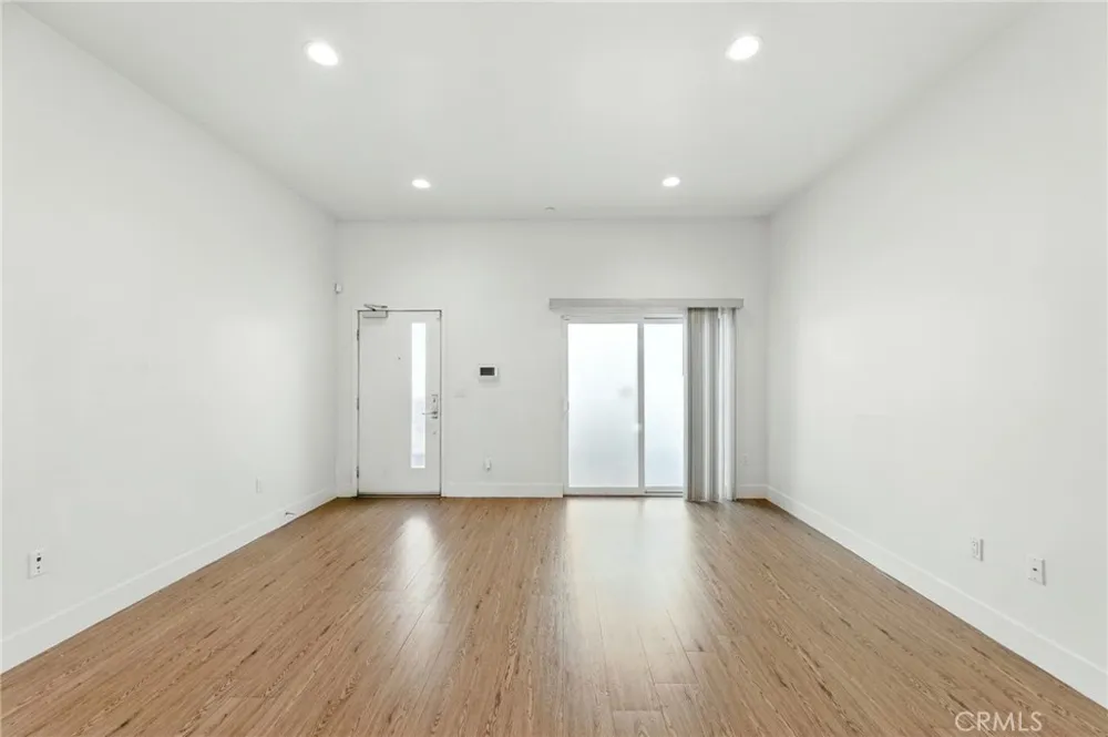 4461 Tujunga Avenue #102 Studio City, CA 91602