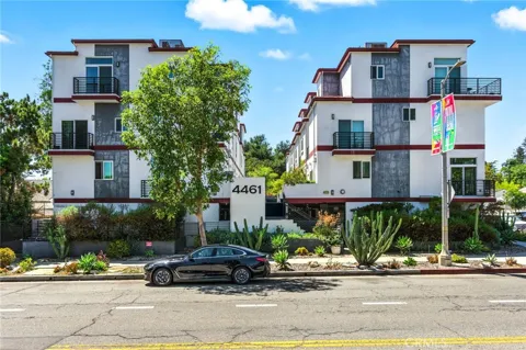 4461 Tujunga Avenue #102