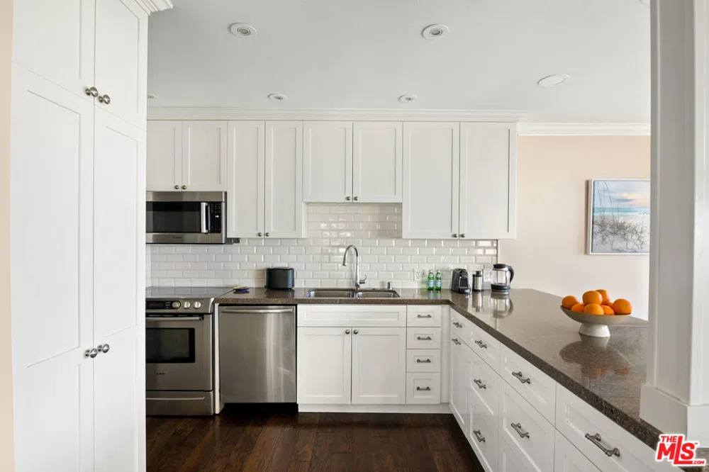 245 Coast Boulevard #A2 La Jolla, CA 92037