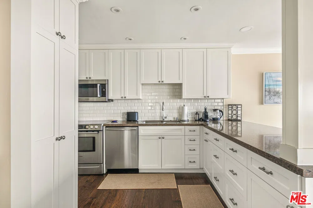 245 Coast Boulevard #A2 La Jolla, CA 92037