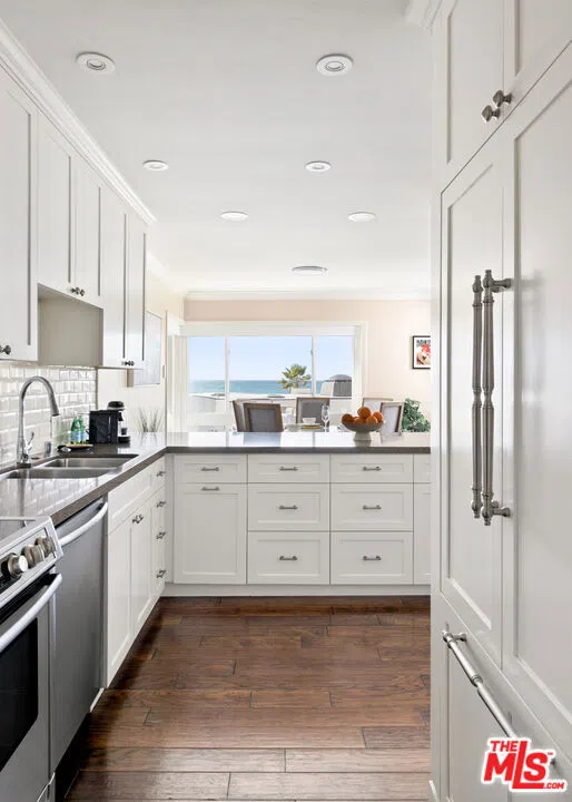 245 Coast Boulevard #A2 La Jolla, CA 92037