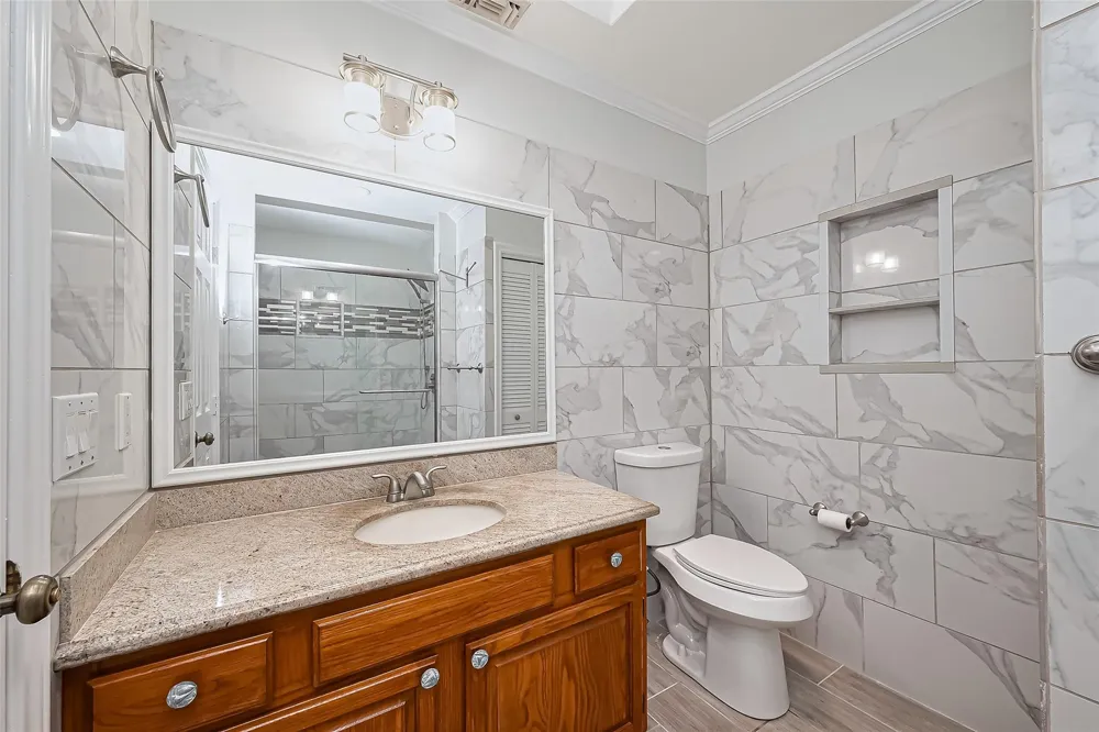 210 Sampan Drive Tiki Island, TX 77554