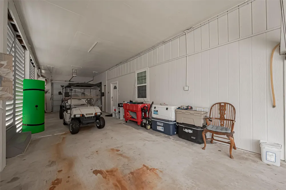 210 Sampan Drive Tiki Island, TX 77554
