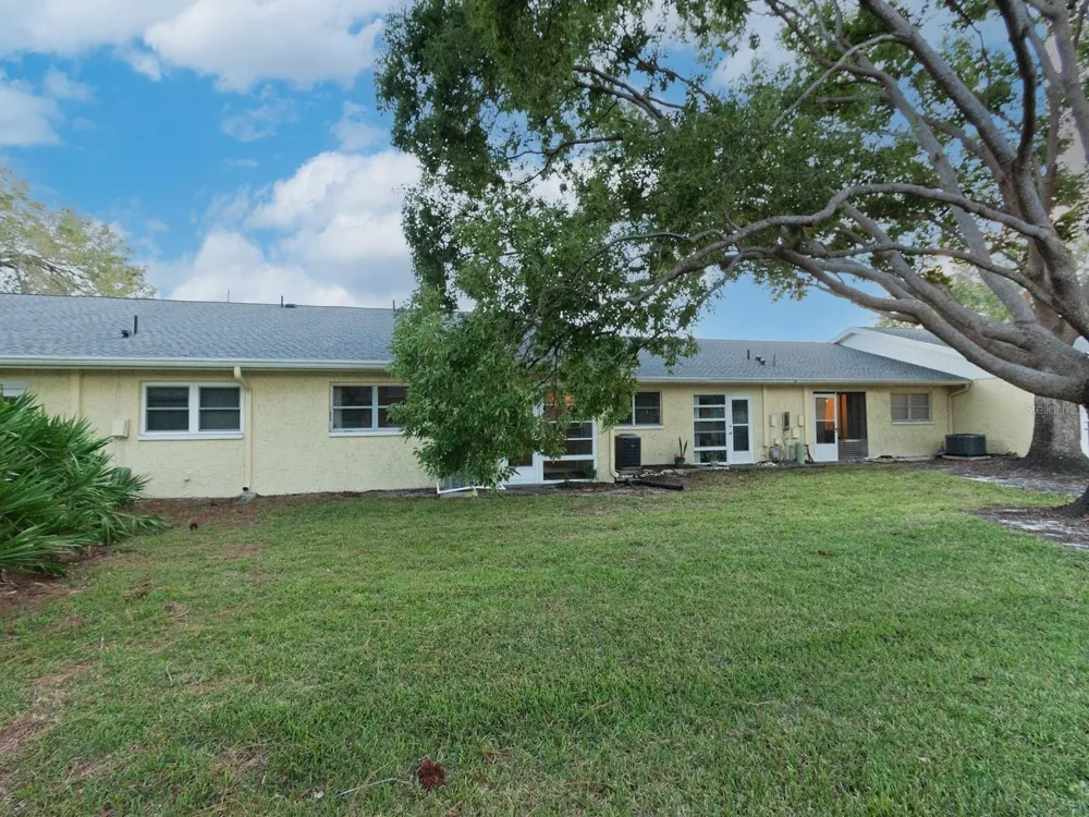 2465 NORTHSIDE DRIVE #906 Clearwater, FL 33761