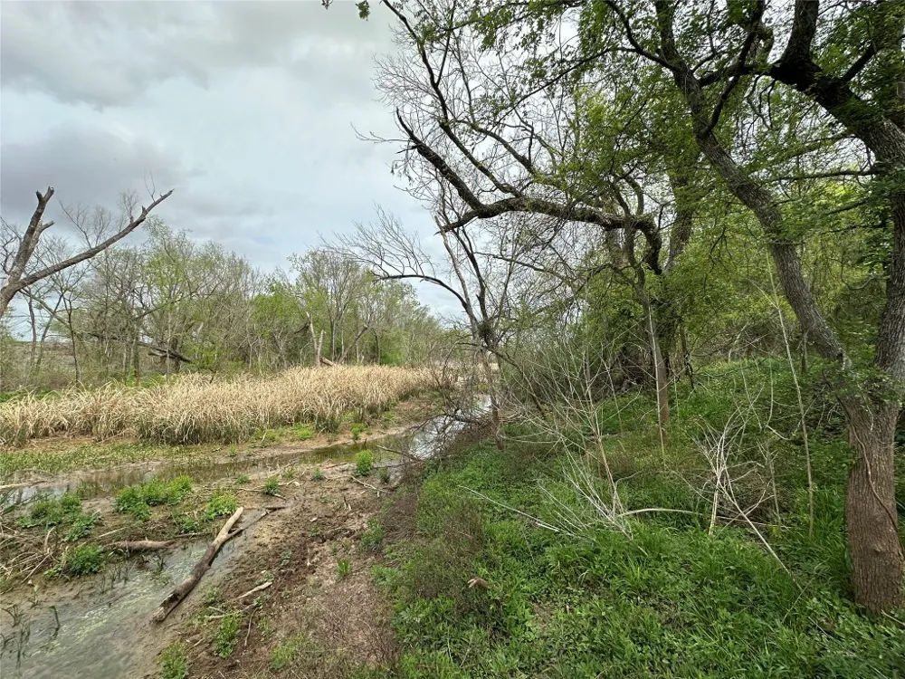 909 FM 712 Marlin, TX 76661