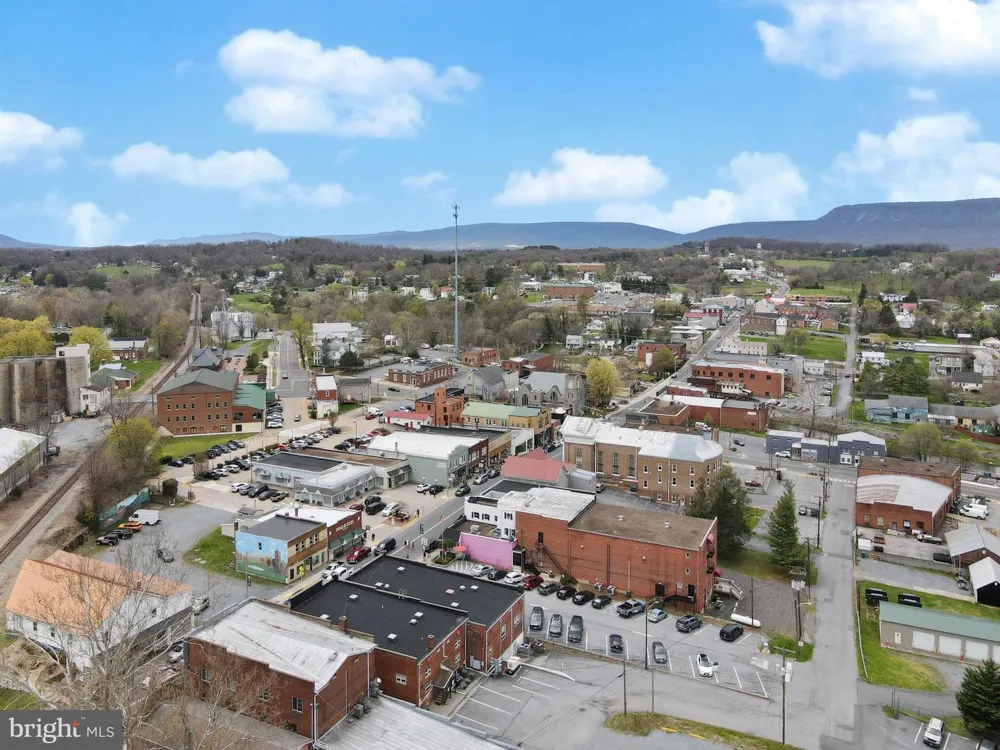 245 BAKER DRIVE Luray, VA 22835