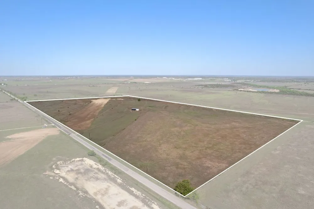46 County Road 211 Florence, TX 76527