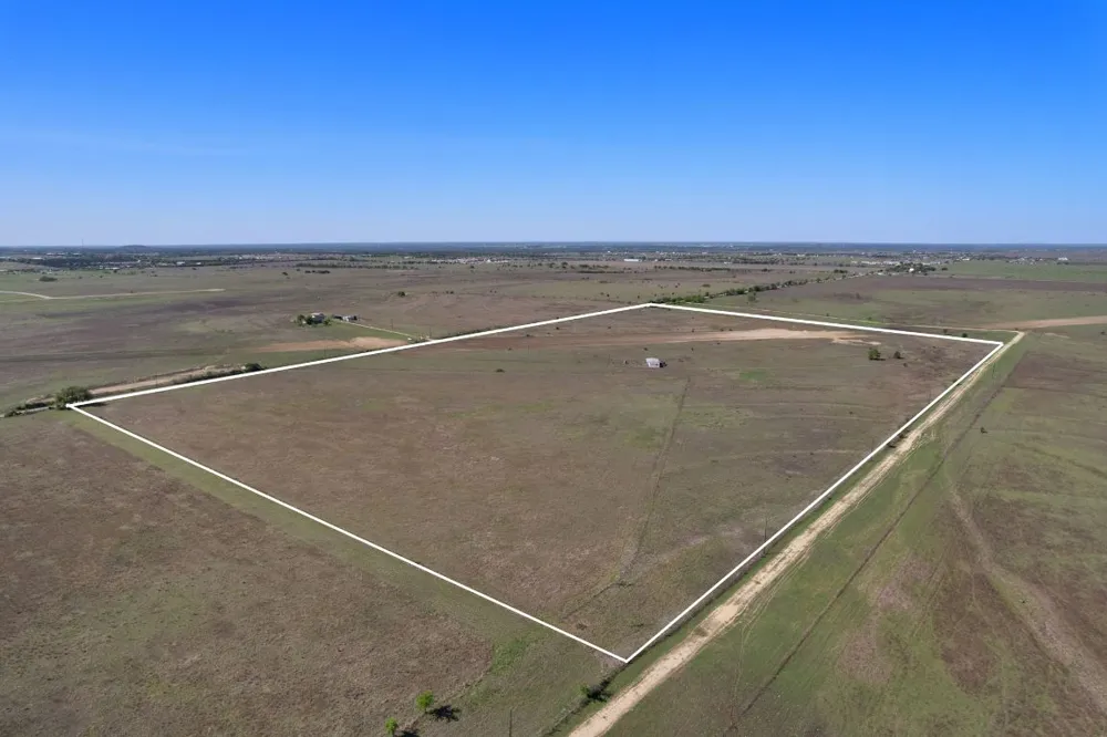 46 County Road 211 Florence, TX 76527