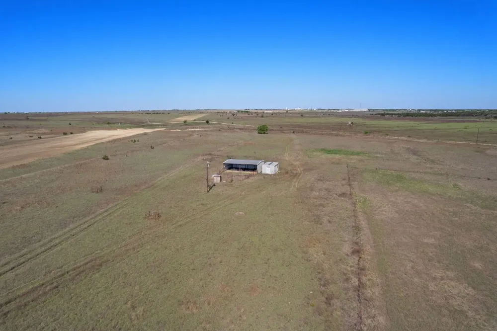 46 County Road 211 Florence, TX 76527