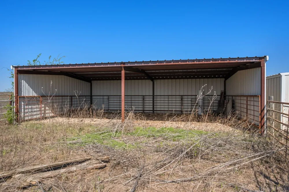 46 County Road 211 Florence, TX 76527