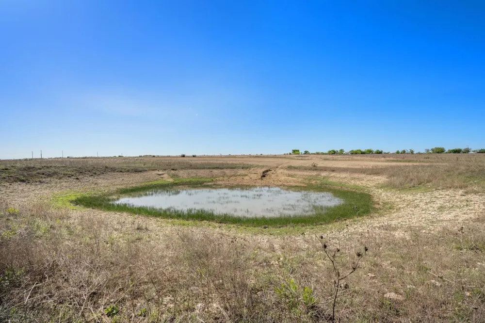 46 County Road 211 Florence, TX 76527