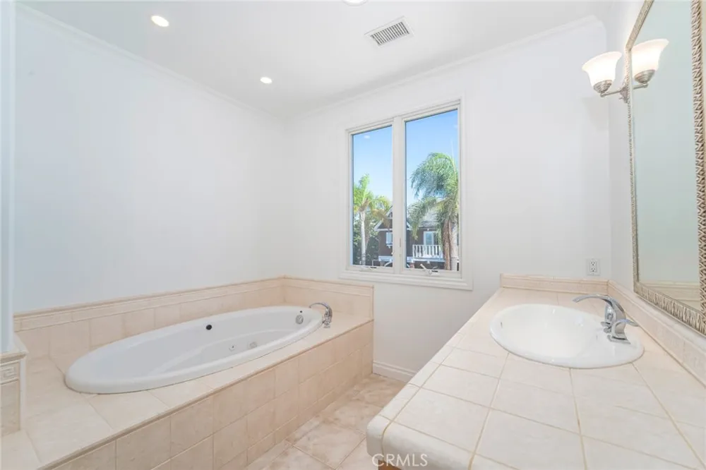 119 Opal Avenue Newport Beach, CA 92662