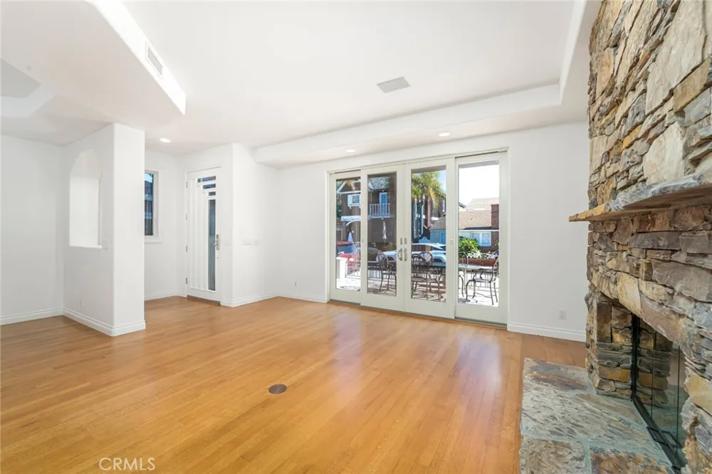 119 Opal Avenue Newport Beach, CA 92662