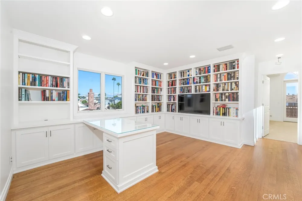 119 Opal Avenue Newport Beach, CA 92662
