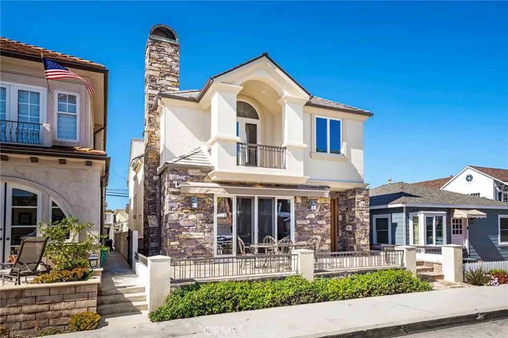 119 Opal Avenue Newport Beach, CA 92662