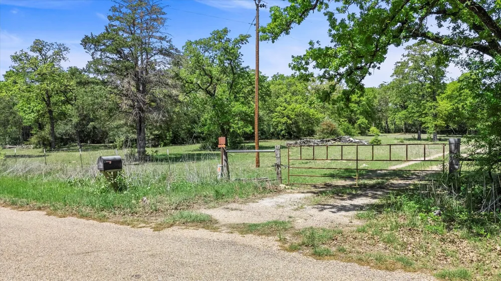 889 County Road 238 Cameron, TX 76520