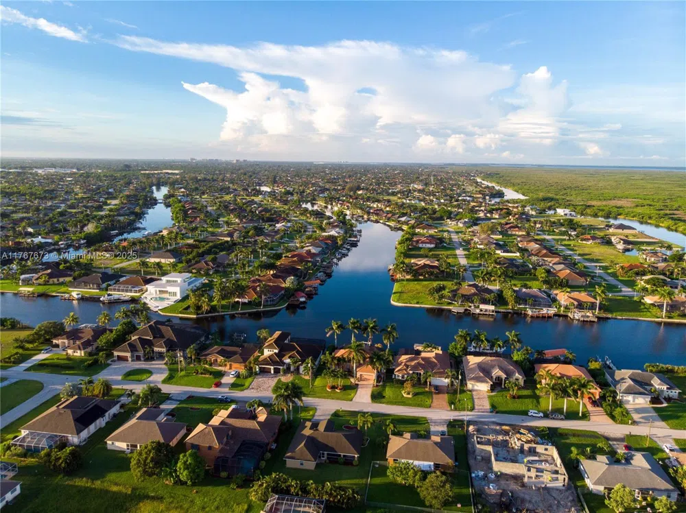 12167 Alumna Ave Port Charlotte, FL 33981