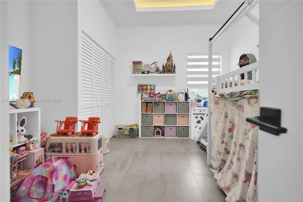 311 Poinciana Dr #801 Sunny Isles Beach, FL 33160