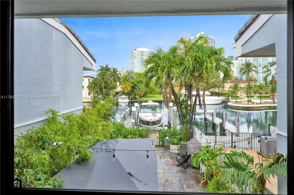 311 Poinciana Dr #801 Sunny Isles Beach, FL 33160