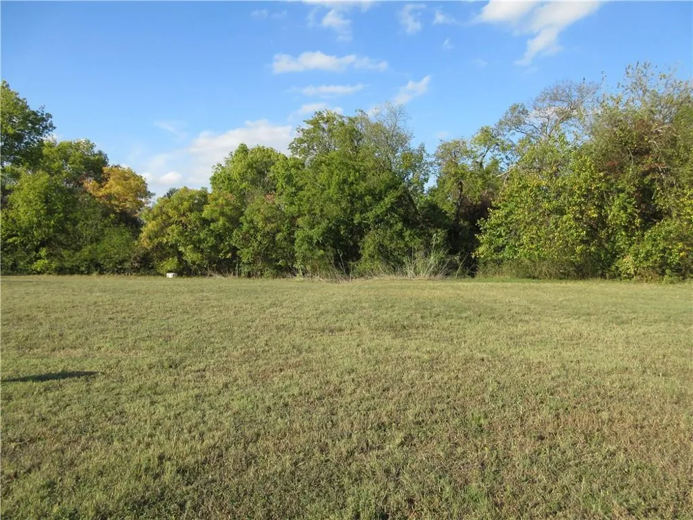 107 Country Club Drive Marlin, TX 76661