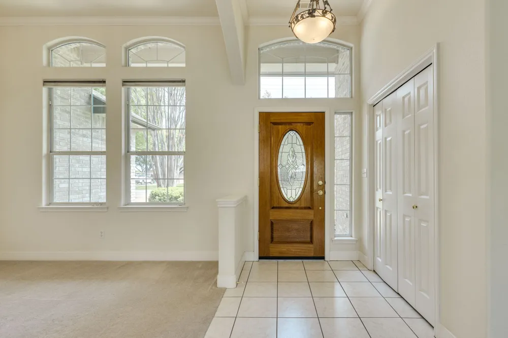 207 Flamingo Circle Highland Haven, TX 78654