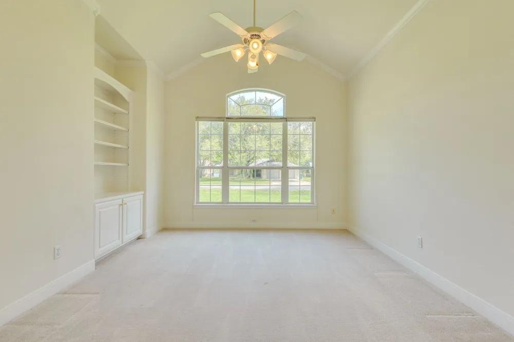 207 Flamingo Circle Highland Haven, TX 78654