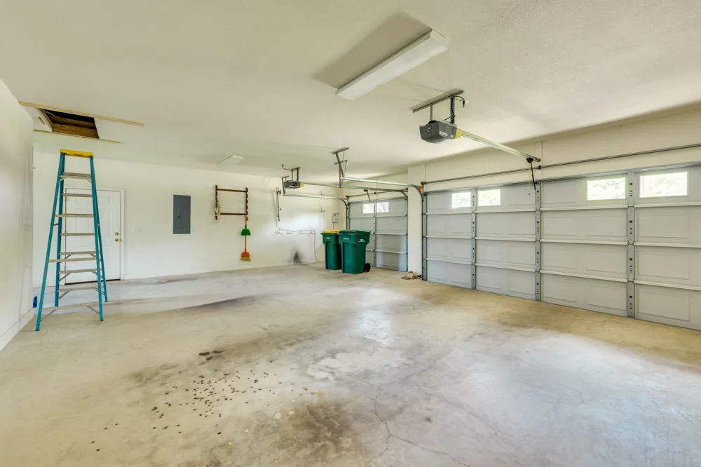 207 Flamingo Circle Highland Haven, TX 78654