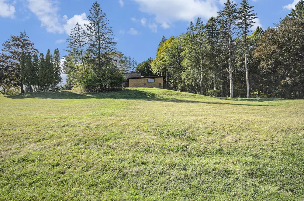 2963 Countryside Lane Jackson, MI 49203