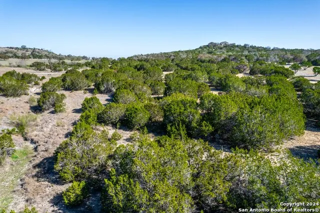 665&699 Cool Creek Rd Camp Verde, TX 78010
