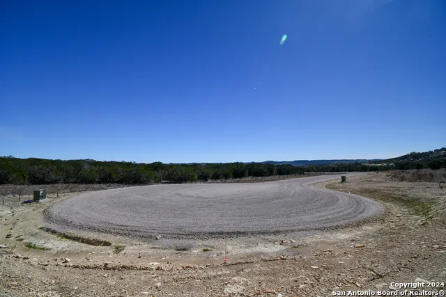 699 Cool Creek Rd Camp Verde, TX 78010